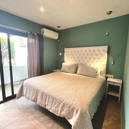 Mijas Costa - Beachside Apartment-B Sitio de Calahonda ภายนอก รูปภาพ