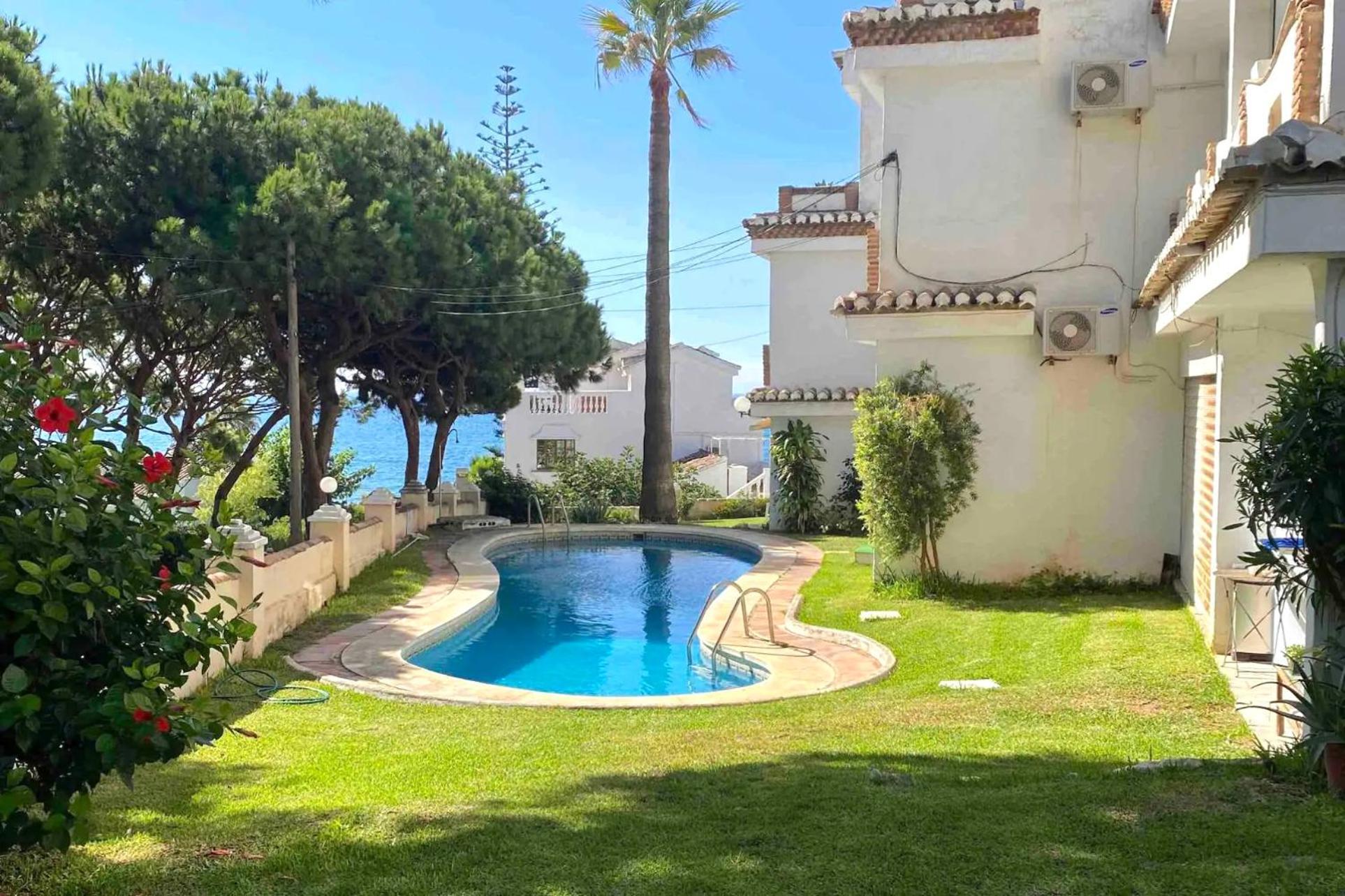 Mijas Costa - Beachside Apartment-B Sitio de Calahonda ภายนอก รูปภาพ