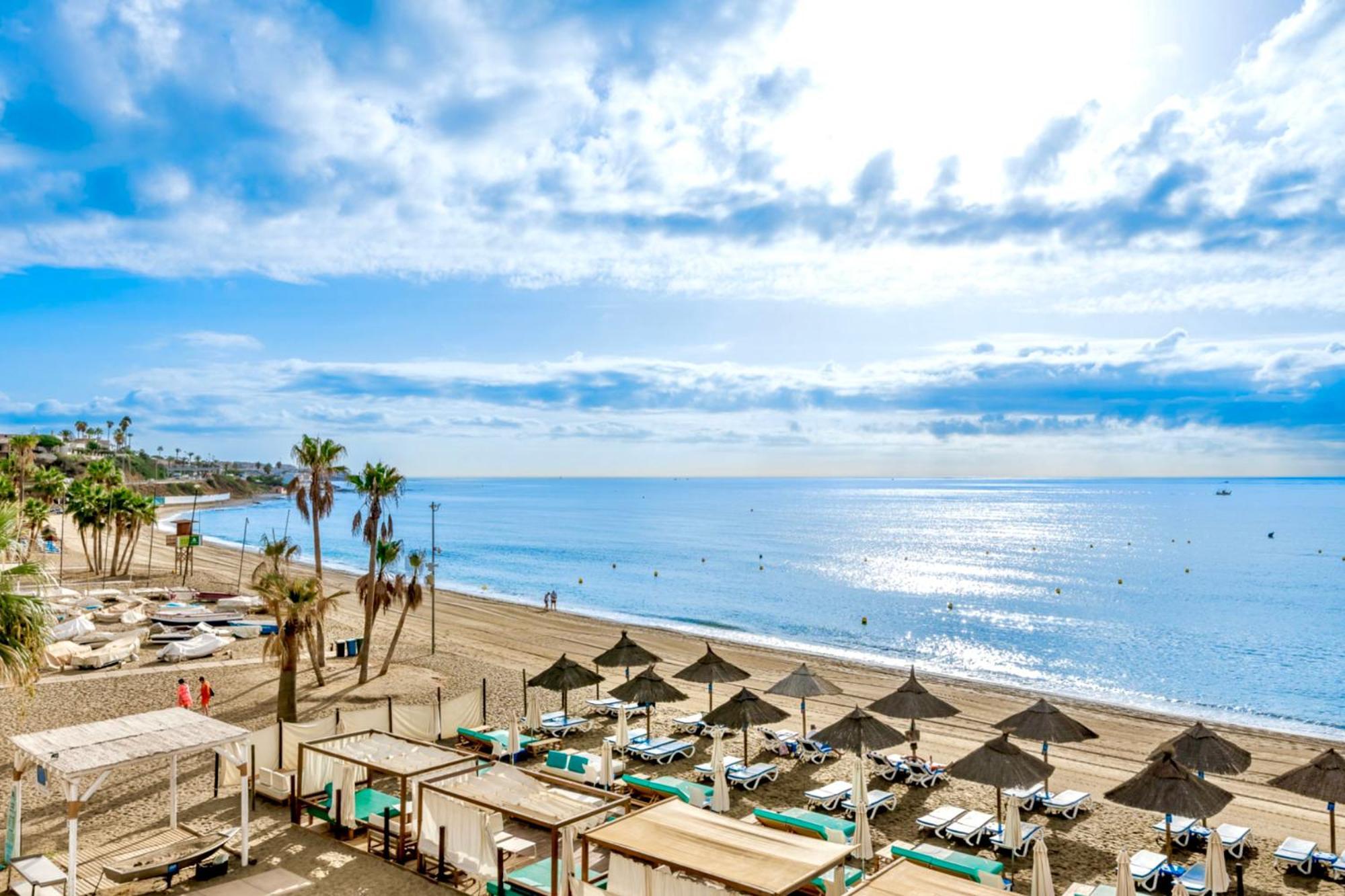 Mijas Costa - Beachside Apartment-B Sitio de Calahonda ภายนอก รูปภาพ